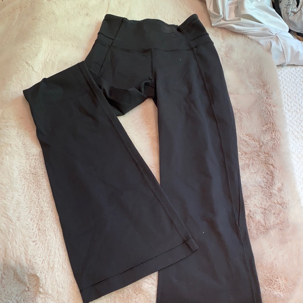 Lululemon yoga pants